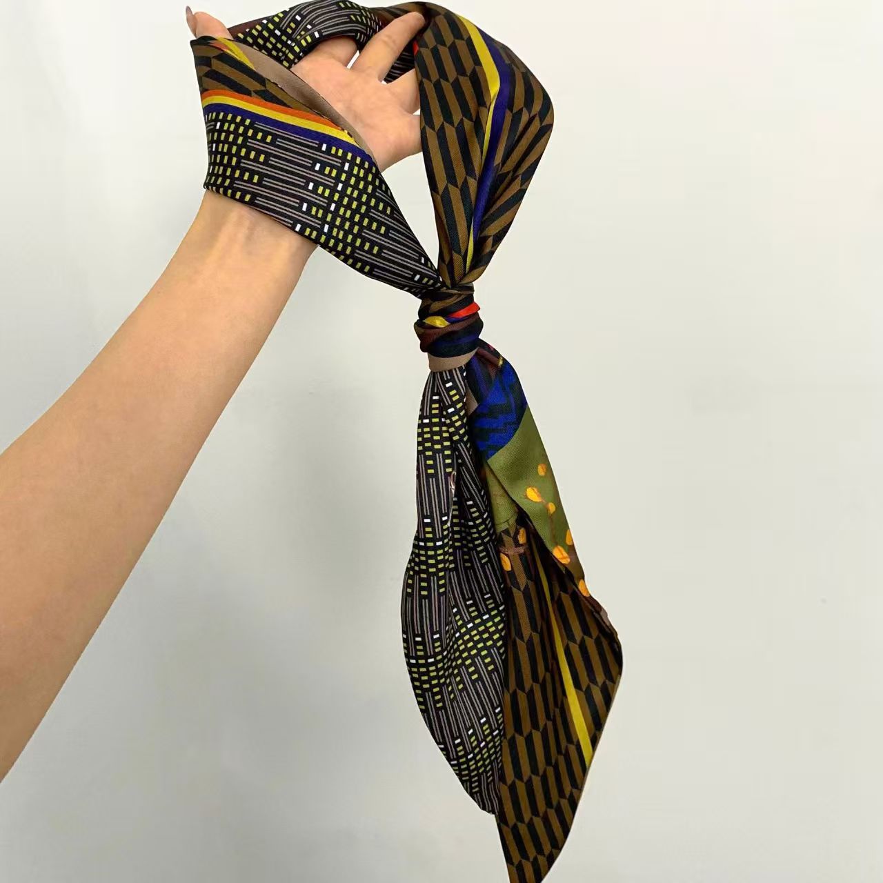 وشاح حرير فاخر مطبوع طويل بشري - مراجعة Women Fashion Necktie وسعره