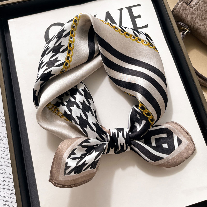 العلامة التجارية الفاخرة 100%  - مراجعة Women Fashion Necktie وسعره